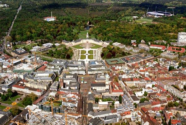 karlsruhe új embereket, hogy megfeleljen burghausen egyetlen ember